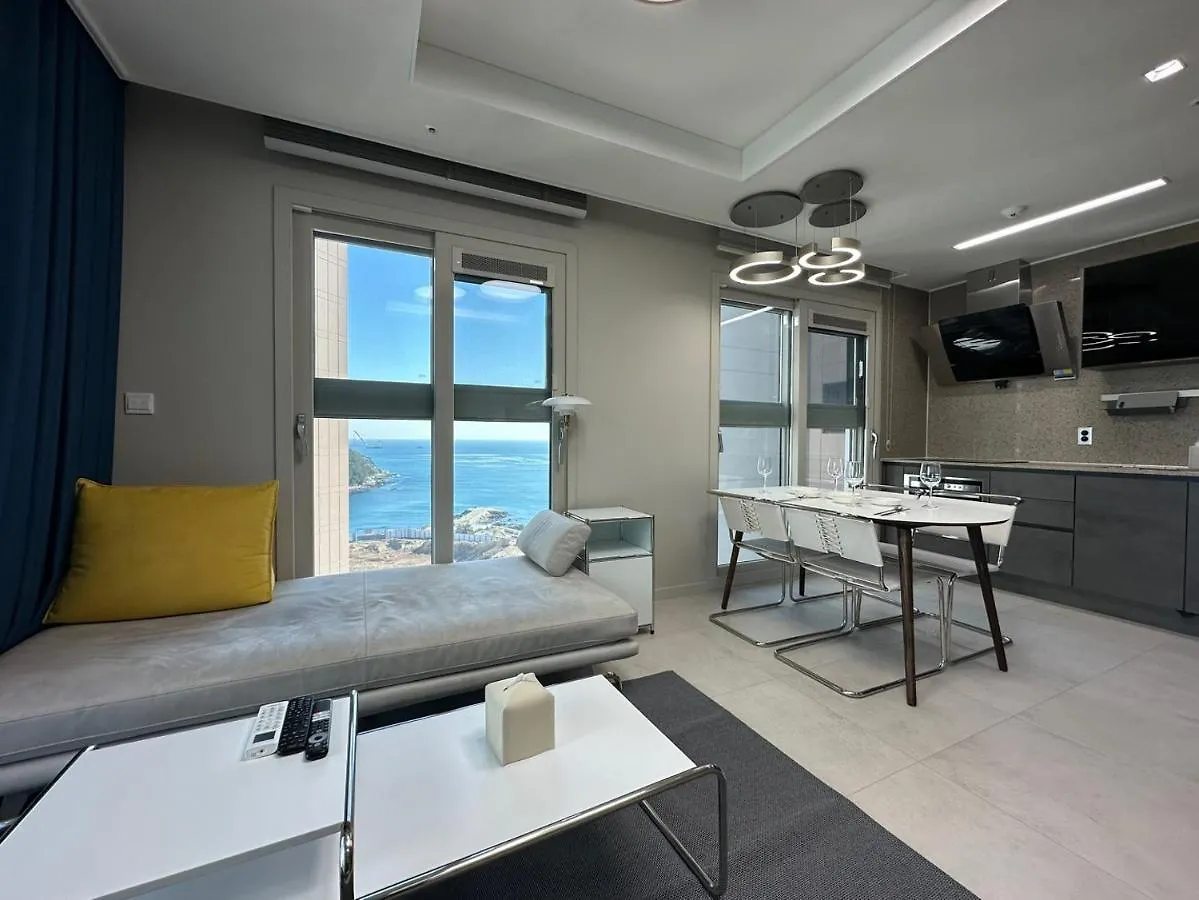 Y Collection By Uh Flat Osiria Aparthotel Busan 4*,