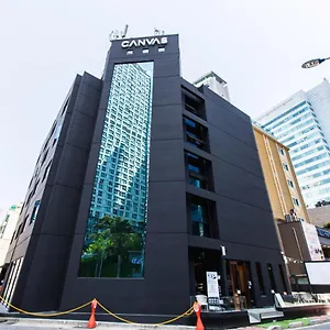  Hostal Canvas Black