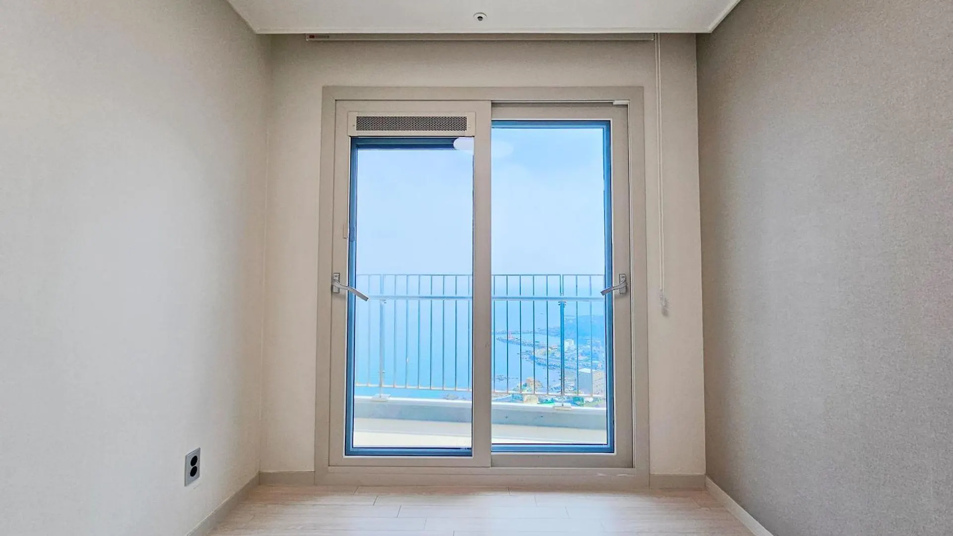 Y Collection By Uh Flat Osiria Aparthotel Busan South Korea