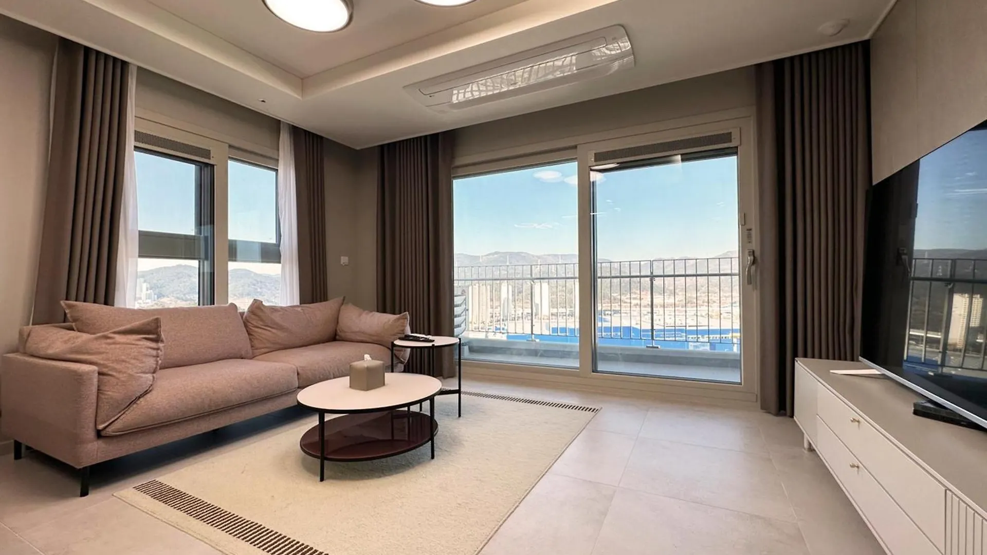 Y Collection By Uh Flat Osiria Aparthotel Busan South Korea
